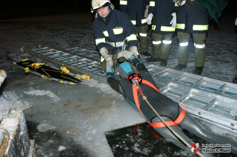 Übungsbericht Eisrettung