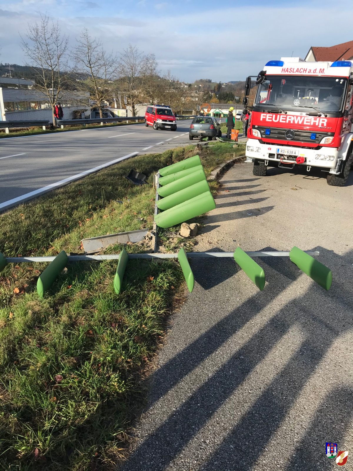 Aufräumarbeiten nach Verkehrsunfall