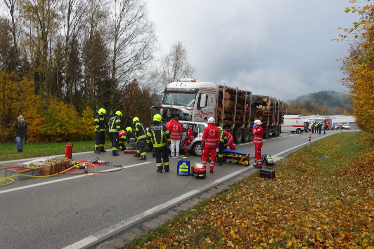 Verkehrsunfall mit Personenrettung in Haslach