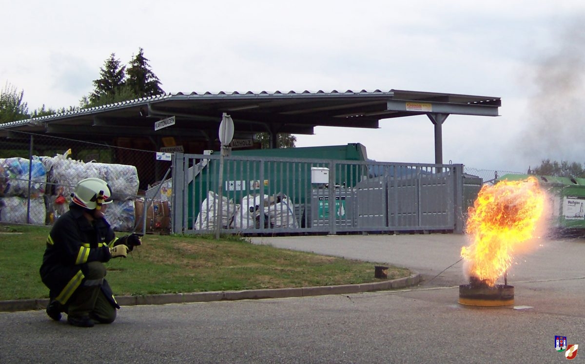 Volkschulbesuch bei der Feuerwehr