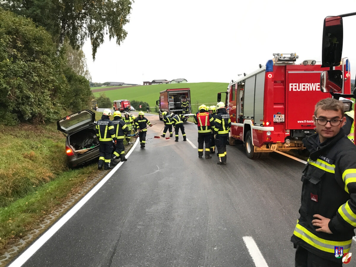 zwei gleichzeitige Fahrzeugbergungen auf der B38