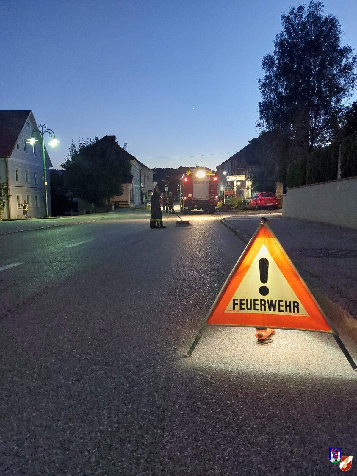 Ölspur auf der Haslacher Landesstraße