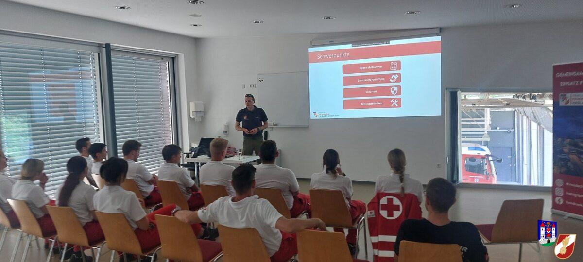 Sanitäter-Ausbildung bei der Feuerwehr