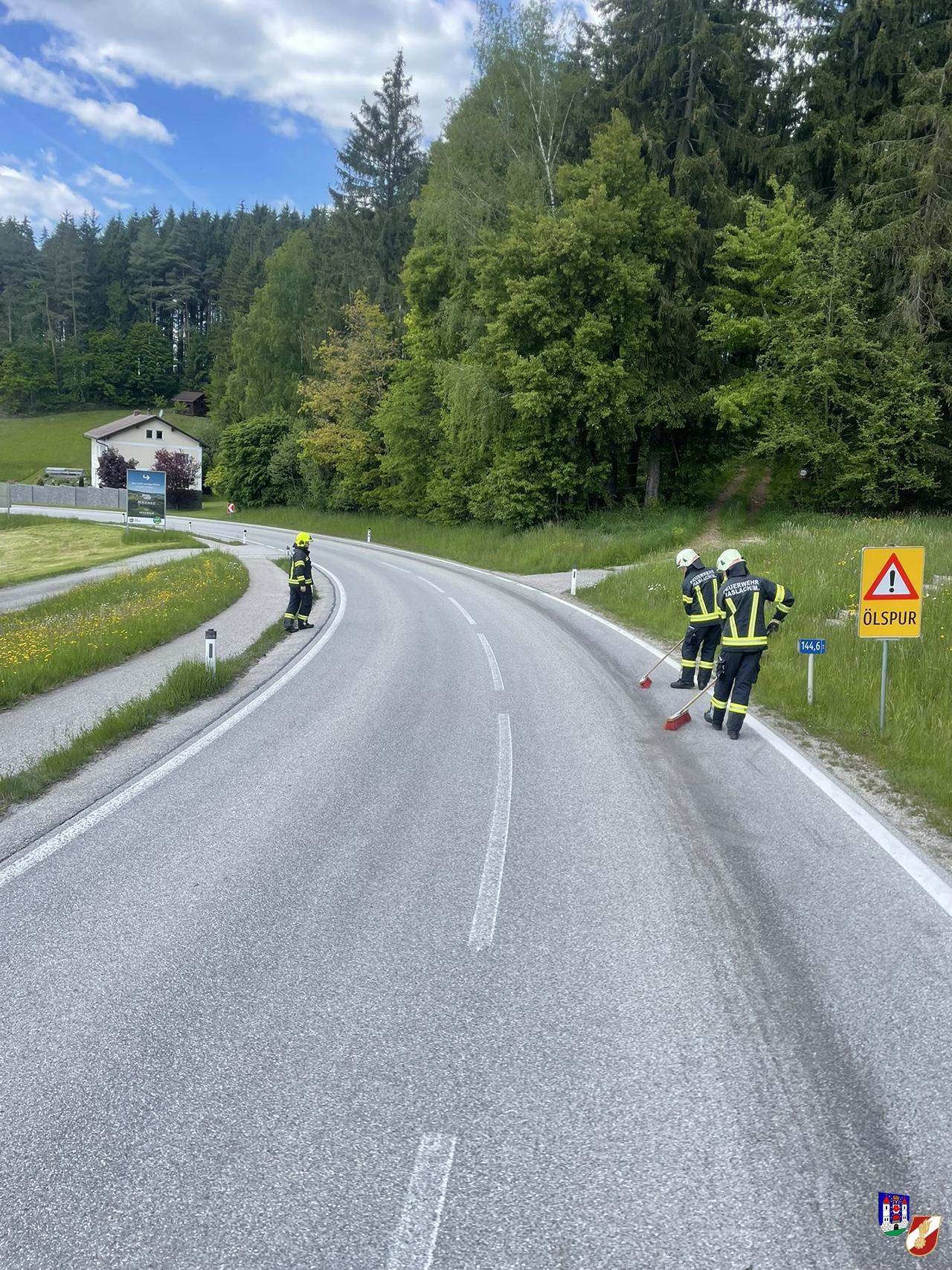 Ölspur auf B38 gebunden